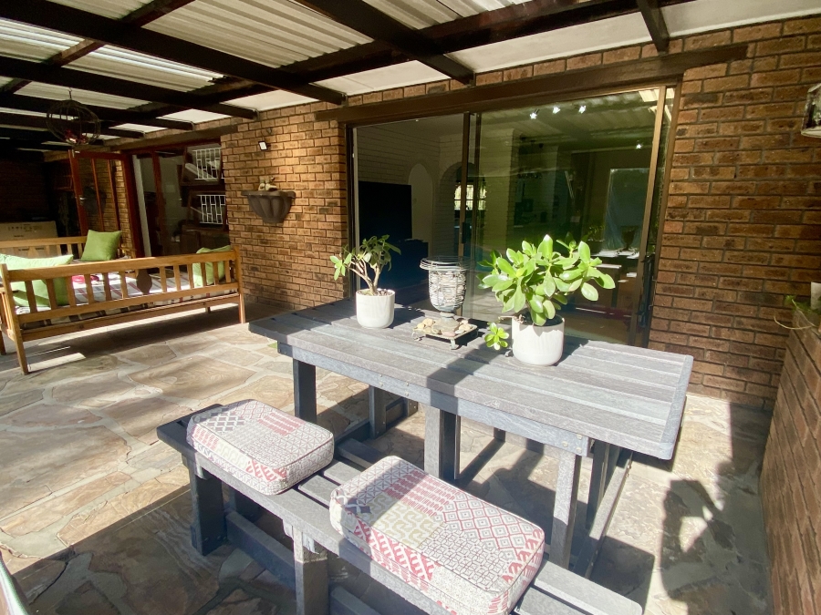 4 Bedroom Property for Sale in Sonstraal Western Cape